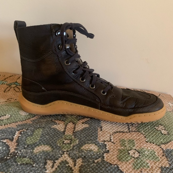 Vivobarefoot Boots - Picture 5 of 7
